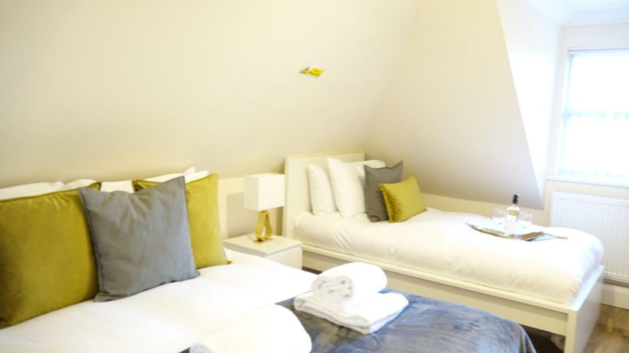 Rc Airport Rooms Stanwell Екстериор снимка