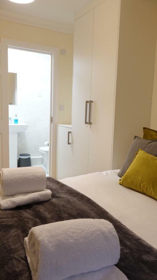 Rc Airport Rooms Stanwell Екстериор снимка